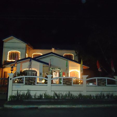 Donsol Aguluz Homestay Bagian luar foto