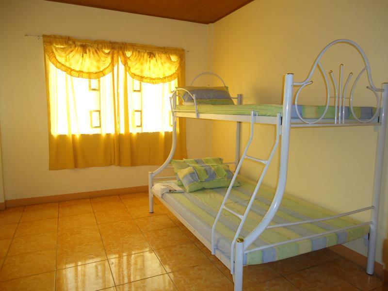 Donsol Aguluz Homestay Bagian luar foto