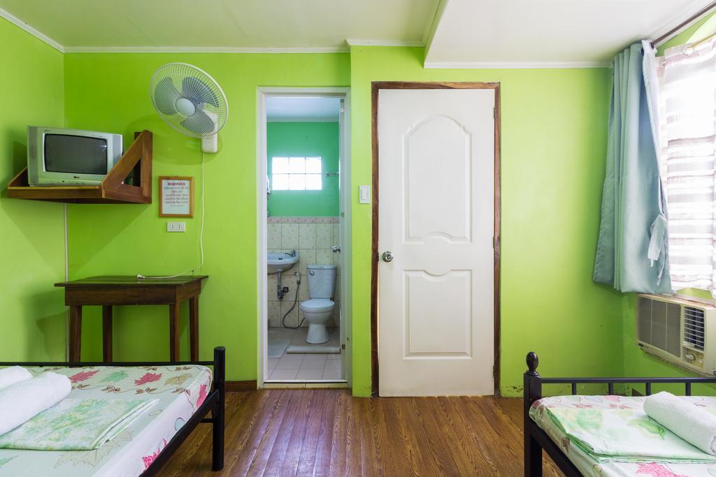 Donsol Aguluz Homestay Bagian luar foto