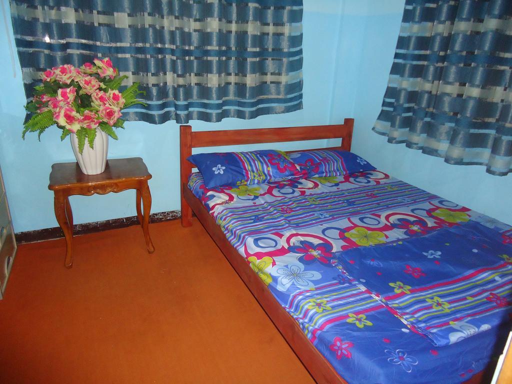 Donsol Aguluz Homestay Bagian luar foto